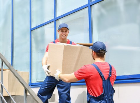 Risk assessment and safe working practices during a move