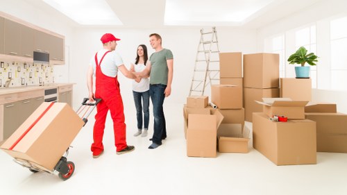 Local home moving support for families and flats in Dagenham